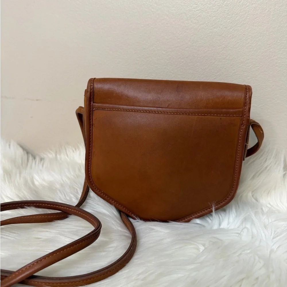 Vtg Coach Megan Tan Leather Crossbody Bag